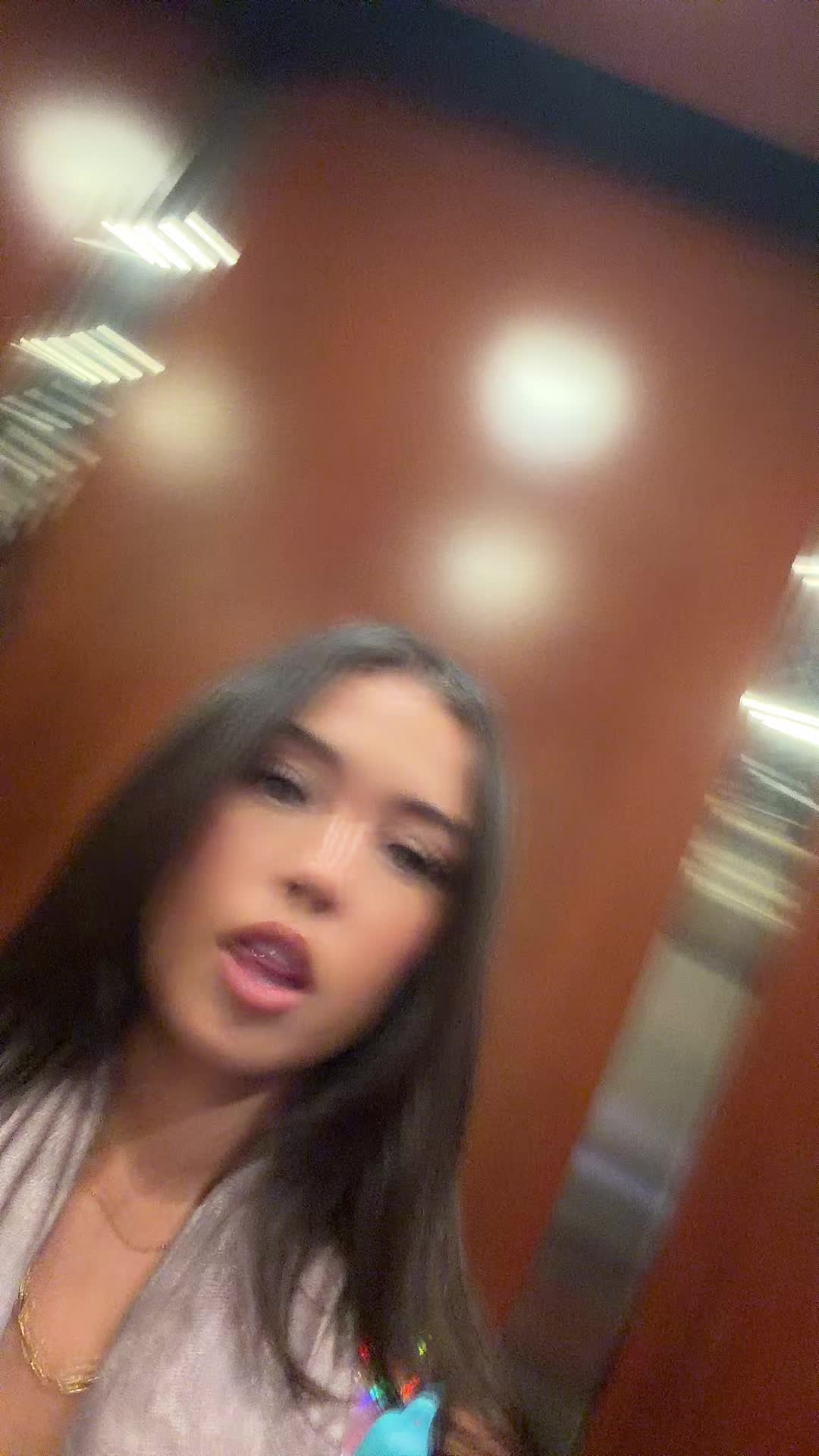 @Ava🤒