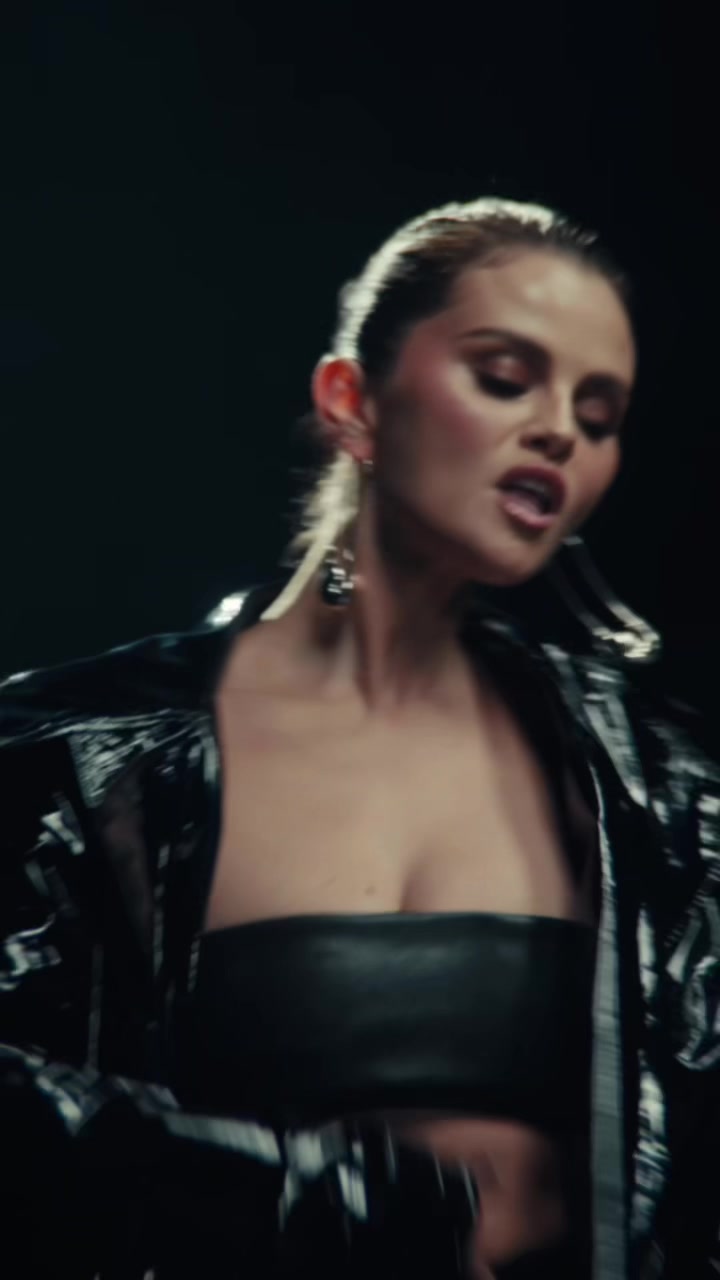 @Selena Gomez