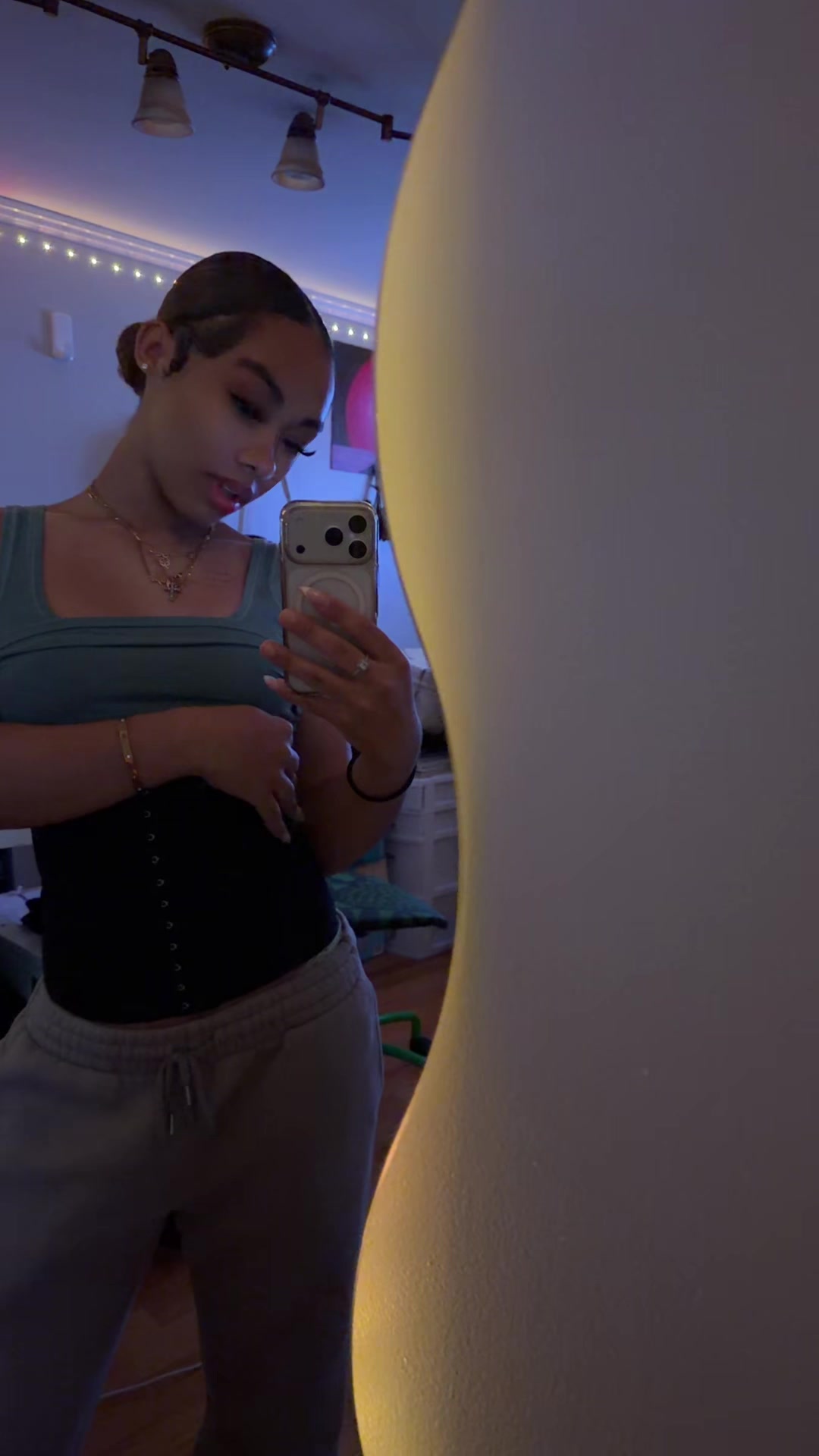 @🧞♀️..