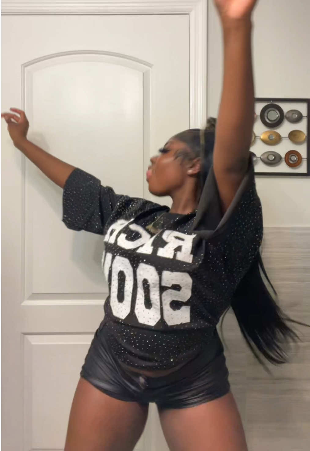 @Hoodmonalisa