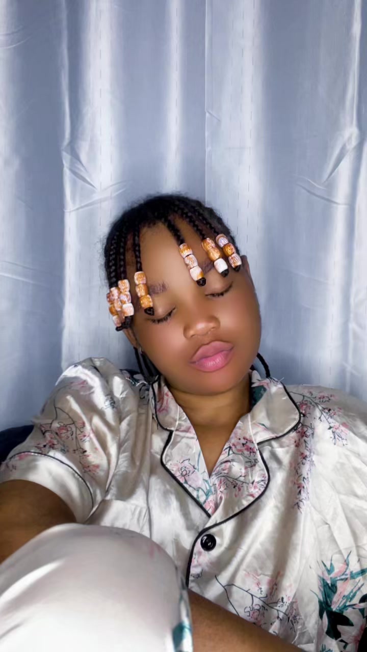@Reniss'ka dame unique officiel