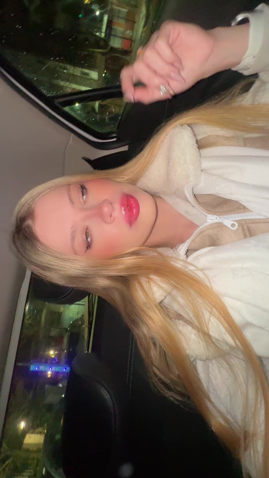 @lolaarioss