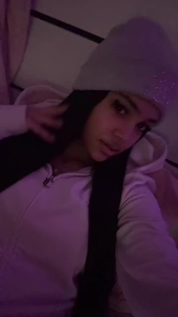 @Melly🍒