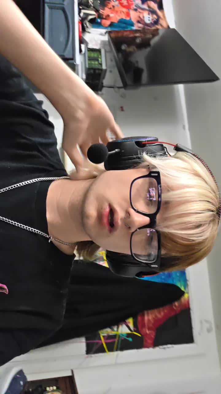 @✮CløധπBøι✮