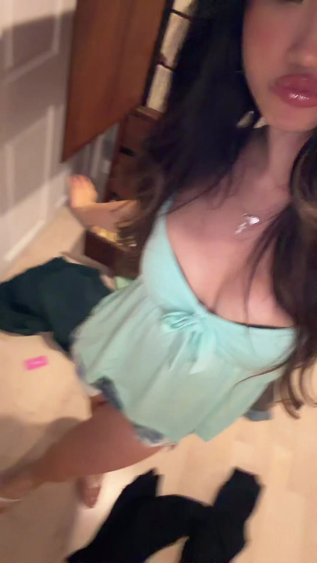 @isaqella