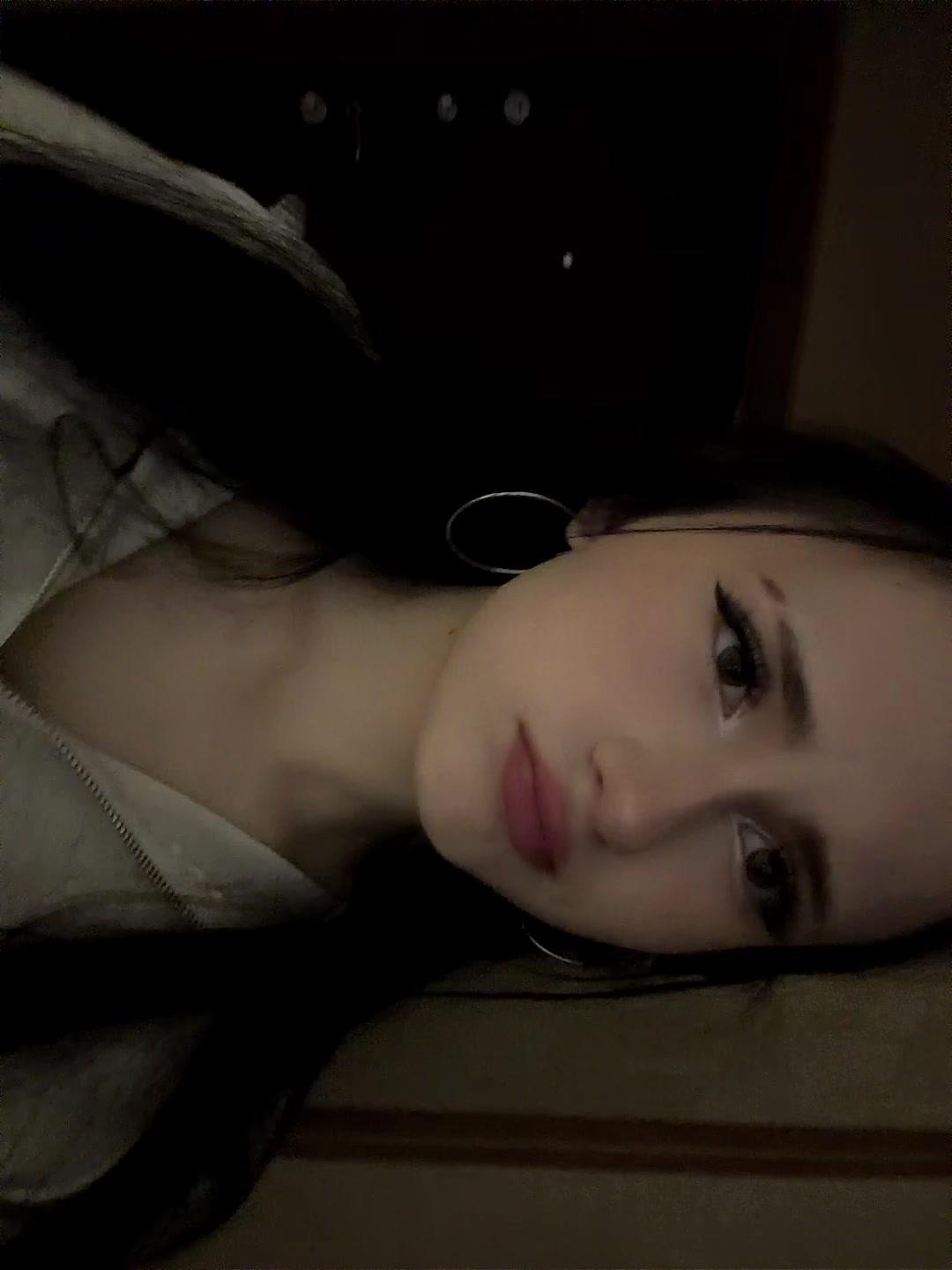 @...