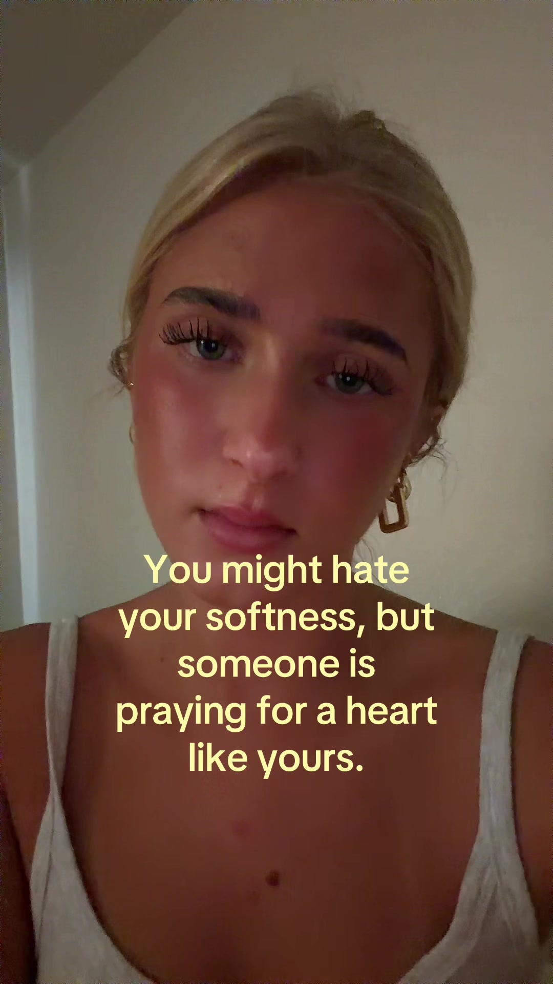@theelliebarker