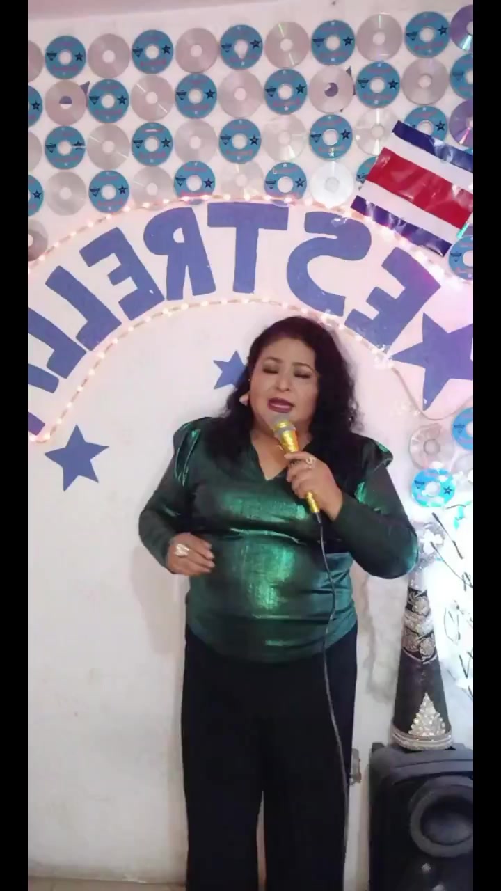 @🌟ᴇsᴛʀᴇʟʟᴀ ᴇsǫᴜɪᴠᴇʟ🎤