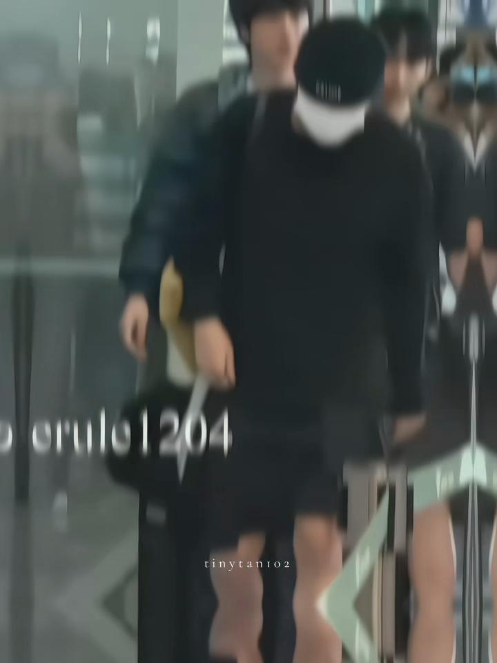 @𝑇 𝐼 𝑁 𝑌 𝑇 𝐴 𝑁 ⁷ⓥ