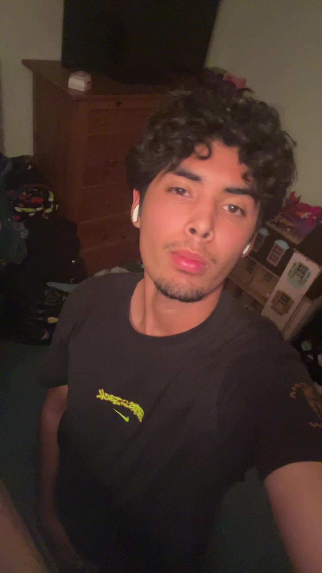 @️