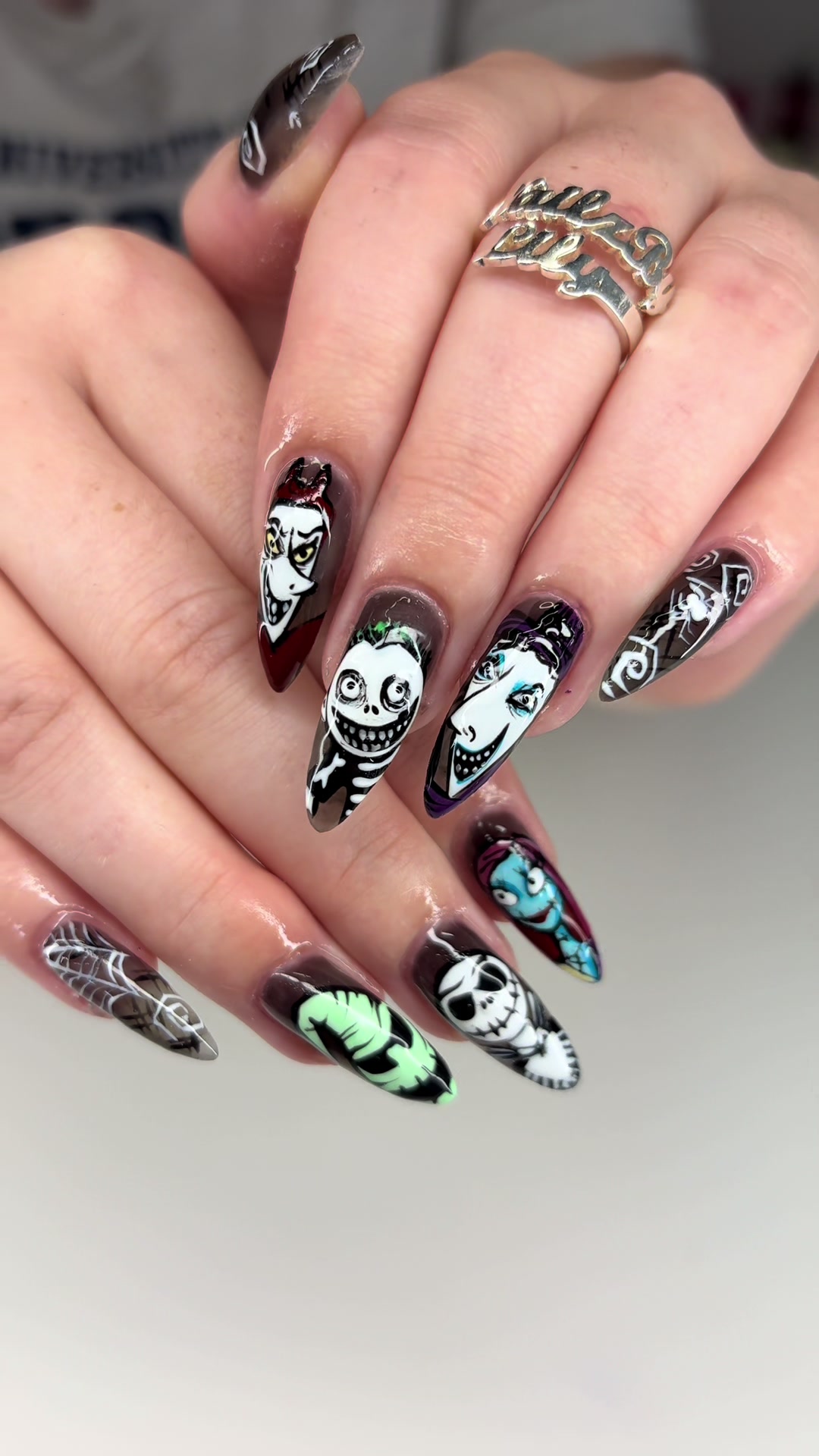 @NailzByLily