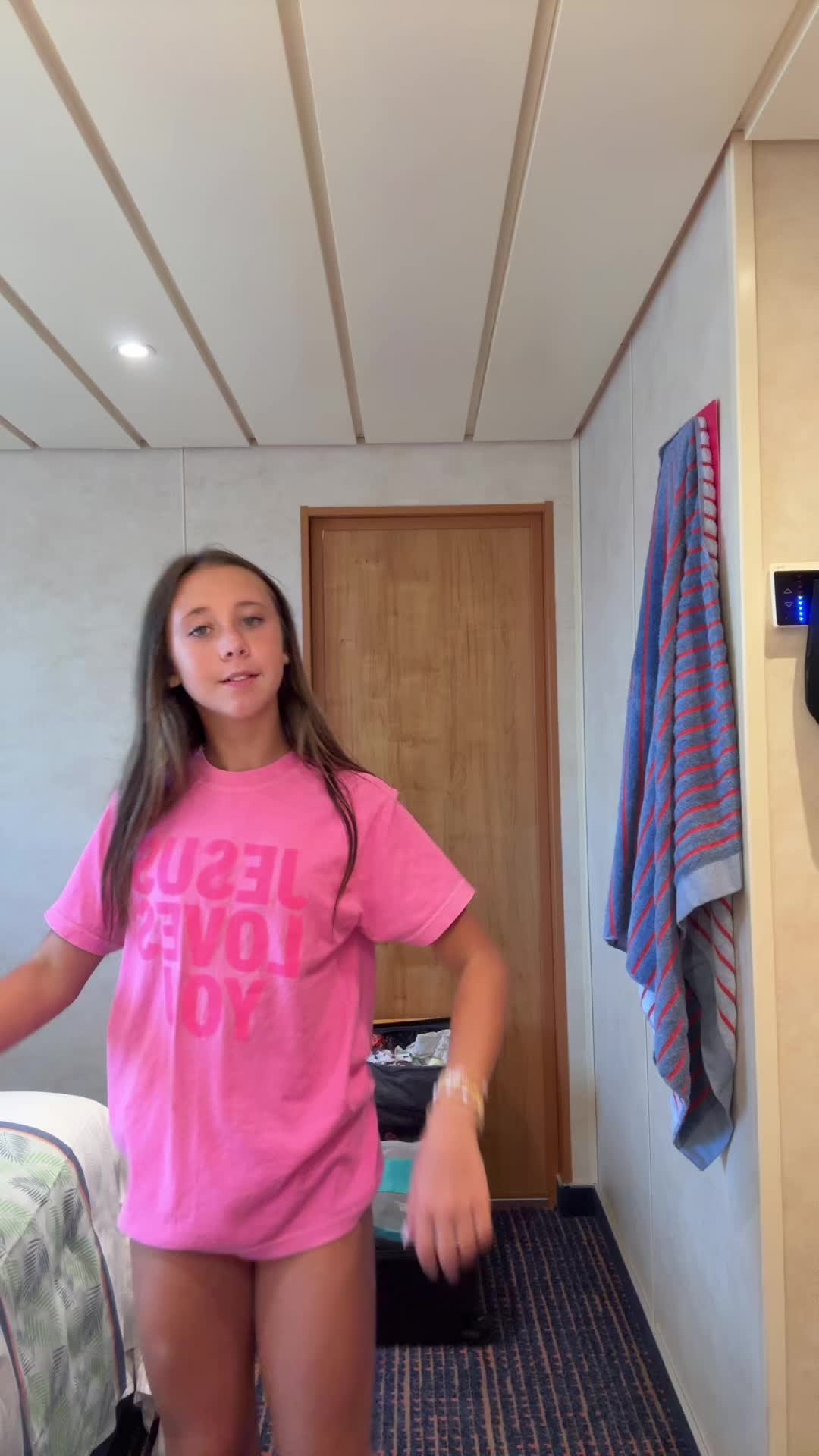 @vadaaa