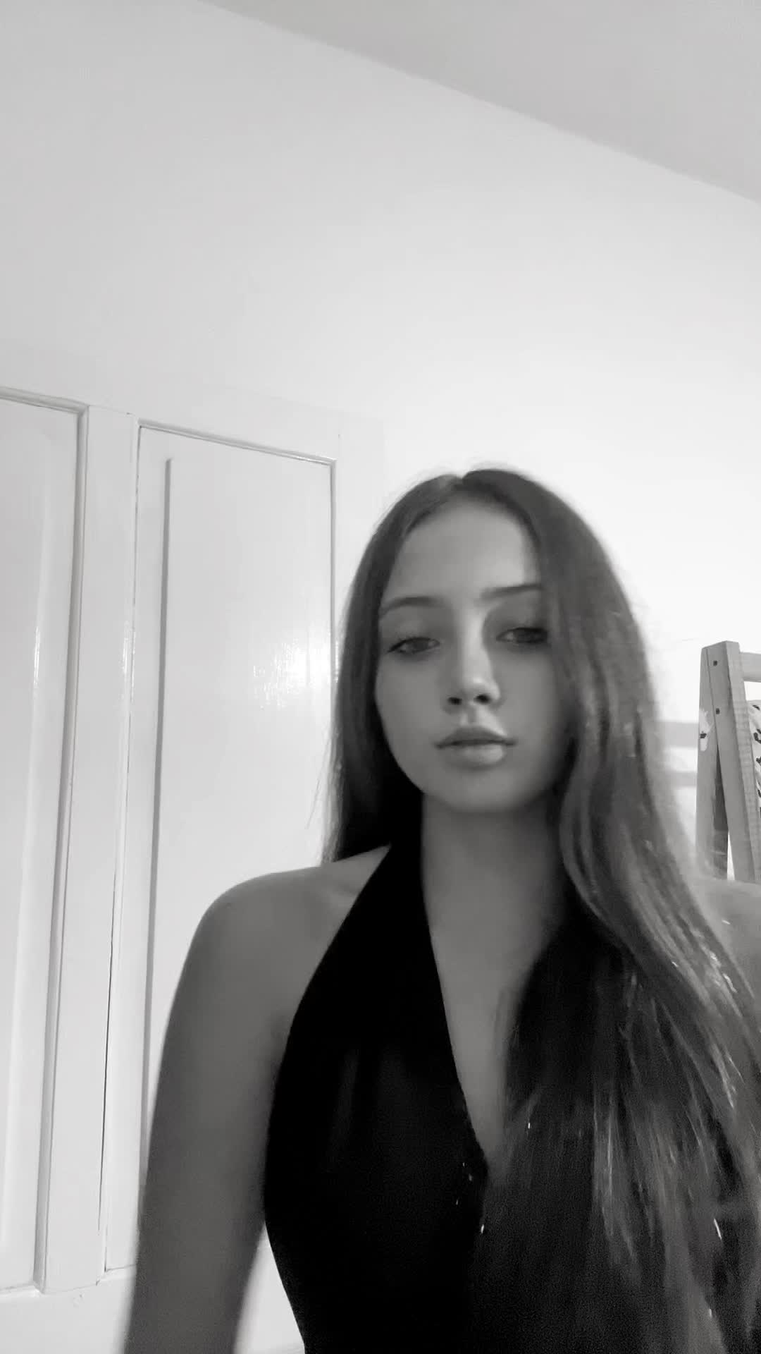 @𝐦𝐢𝐚𝐦𝐞𝐝𝐞𝐢𝐫𝐨