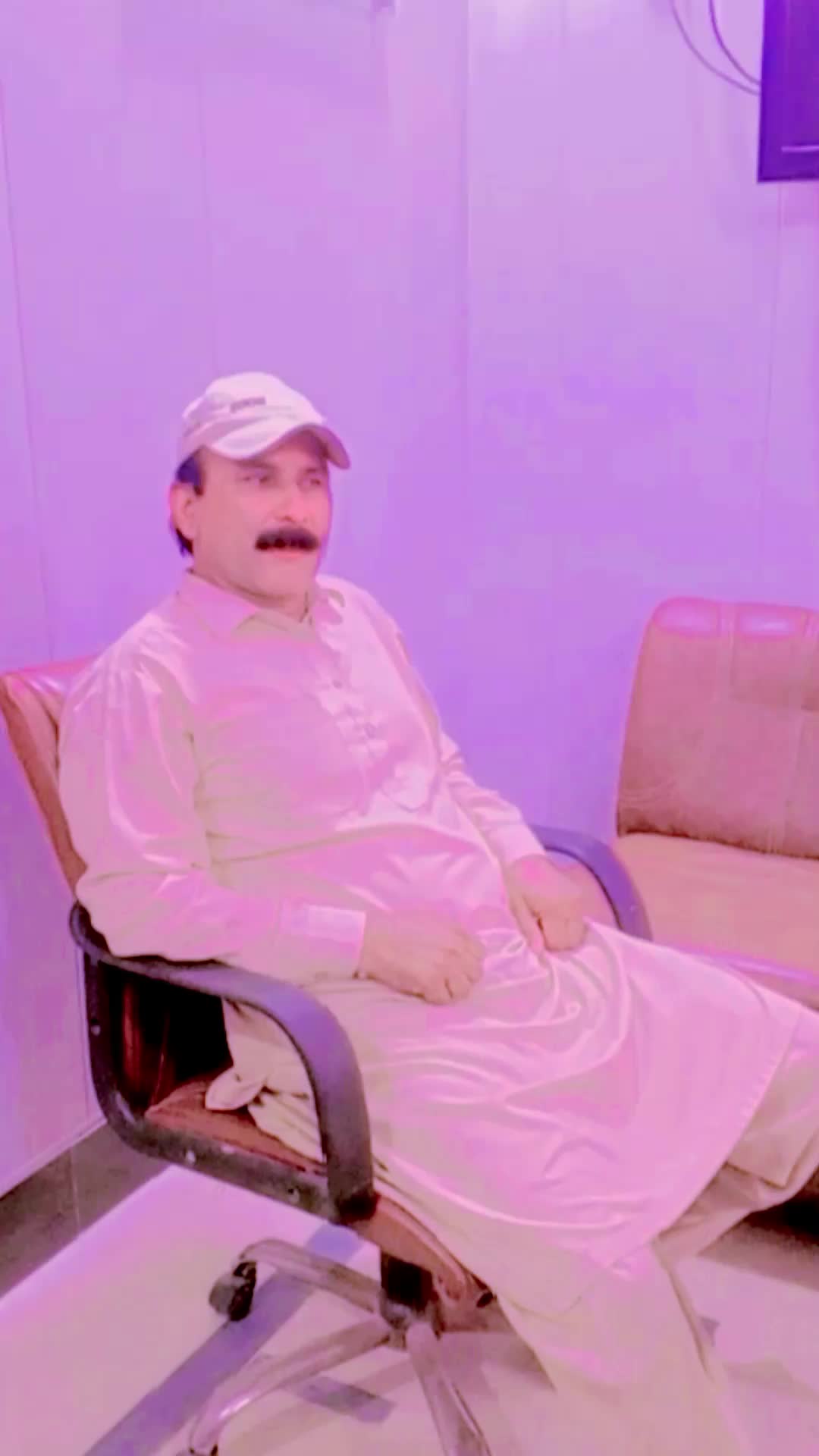 @khan g