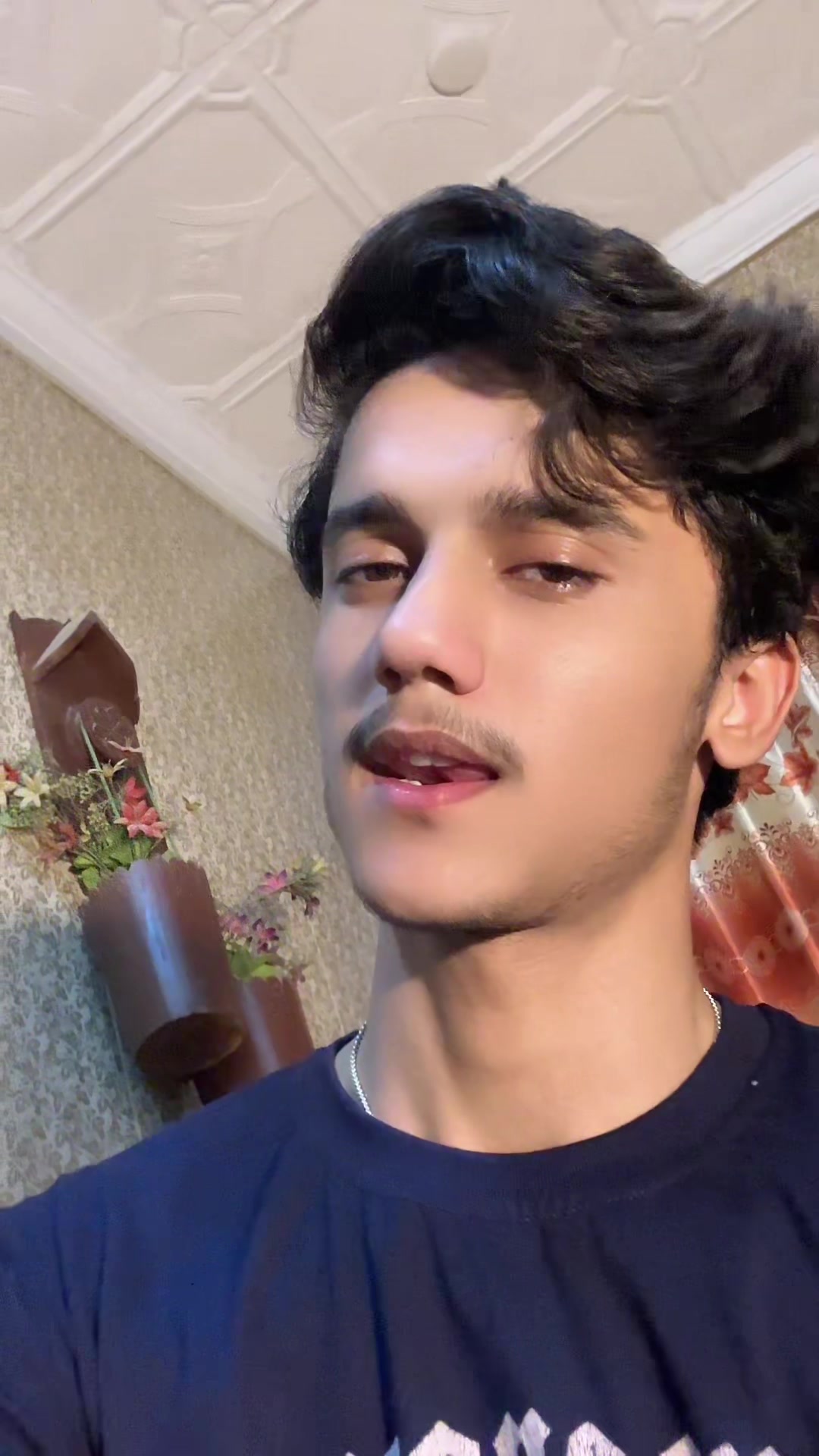 @𝙖𝙯𝙞𝙞..