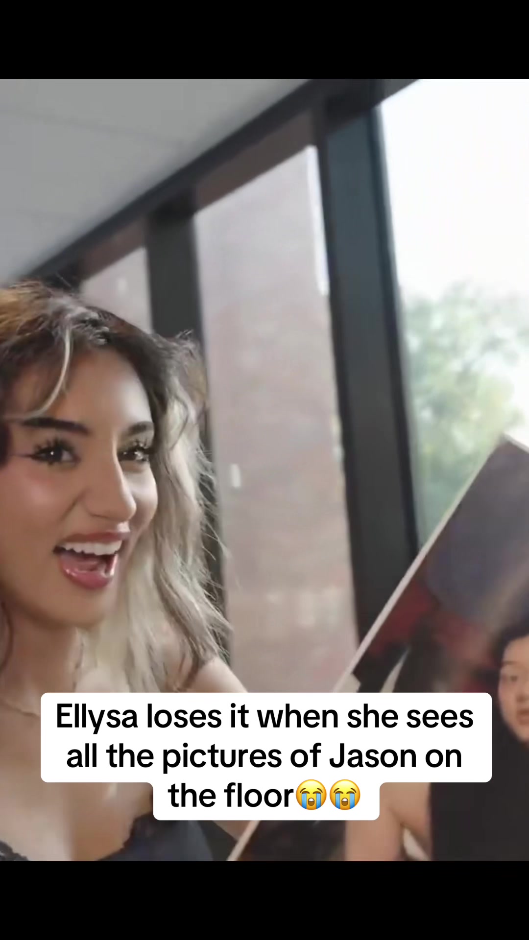 @ellysaxbakugo