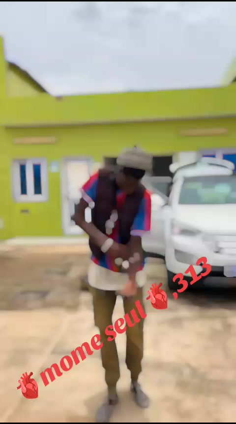 @B&eacute;ye borom 313