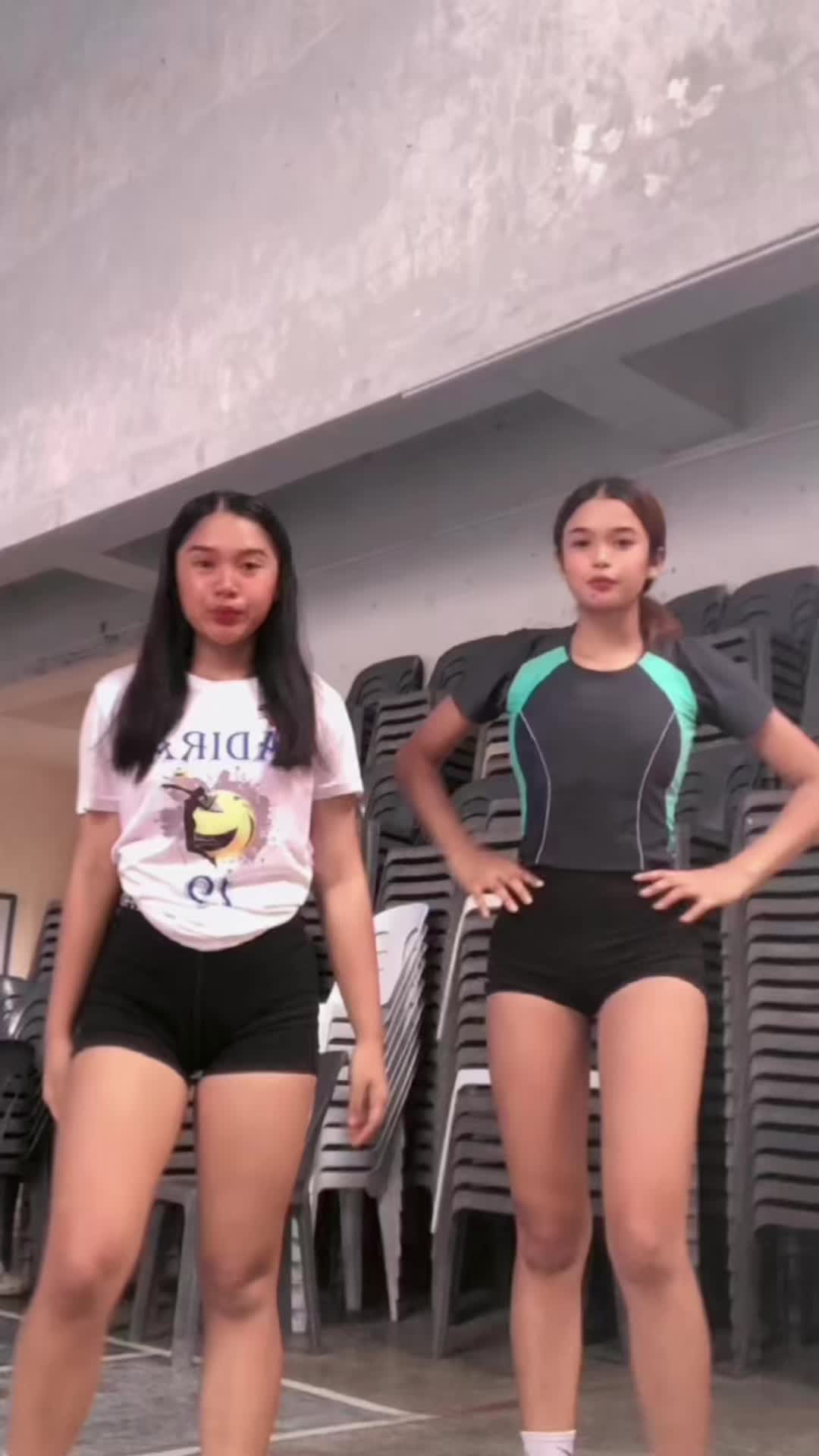 @chloe