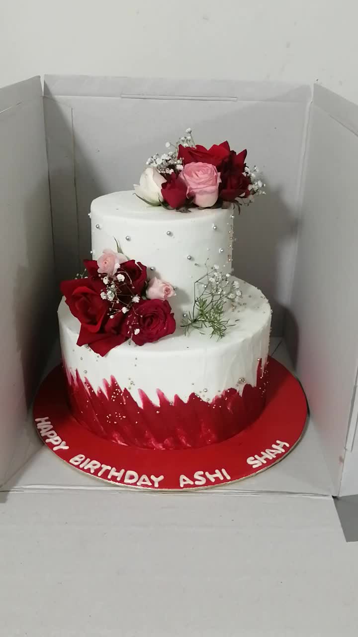 @Customize Designer Cakes LHR