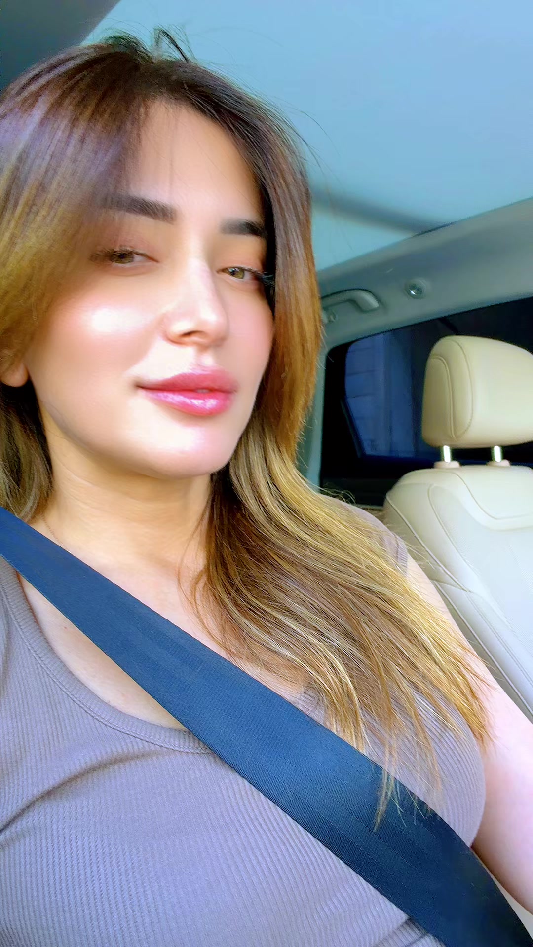 @ayselomerofficiall