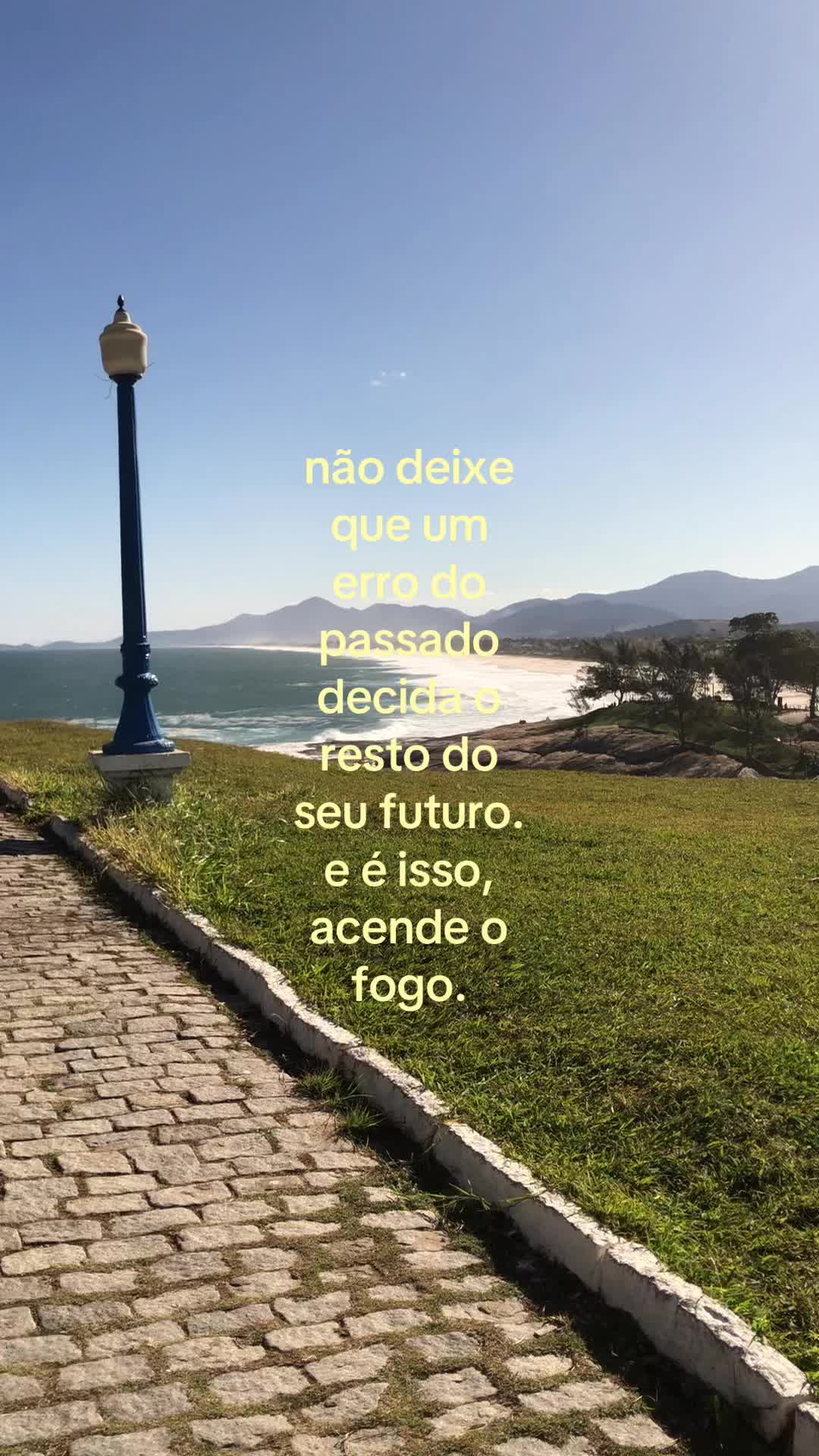 @꩜
