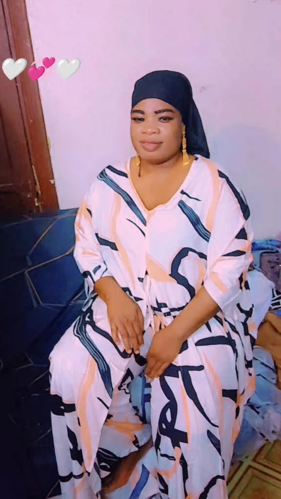 @La reine Queen ๐ค๐๐ค