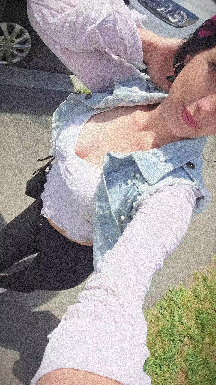 @13Erzsike Lakatos