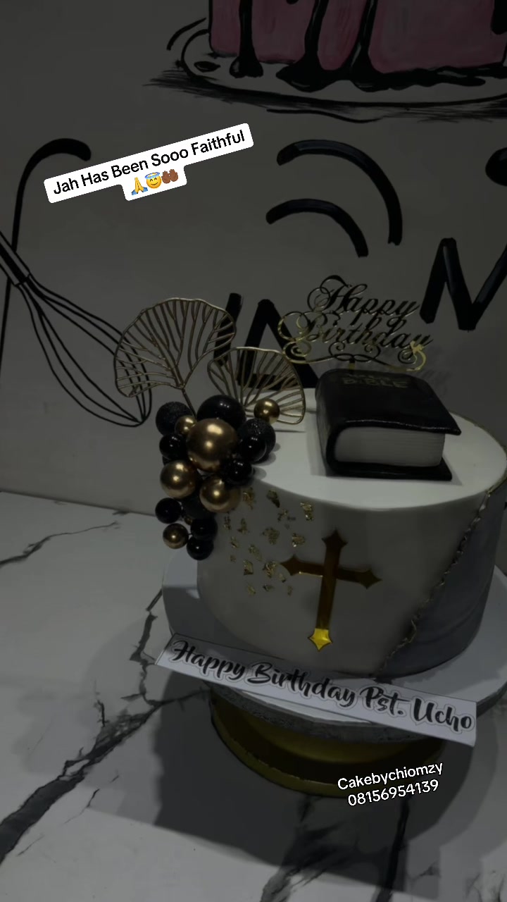 @Cake_by_Chiomzy