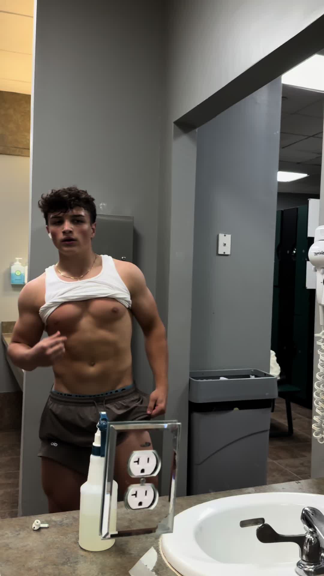 @brockdergaraa