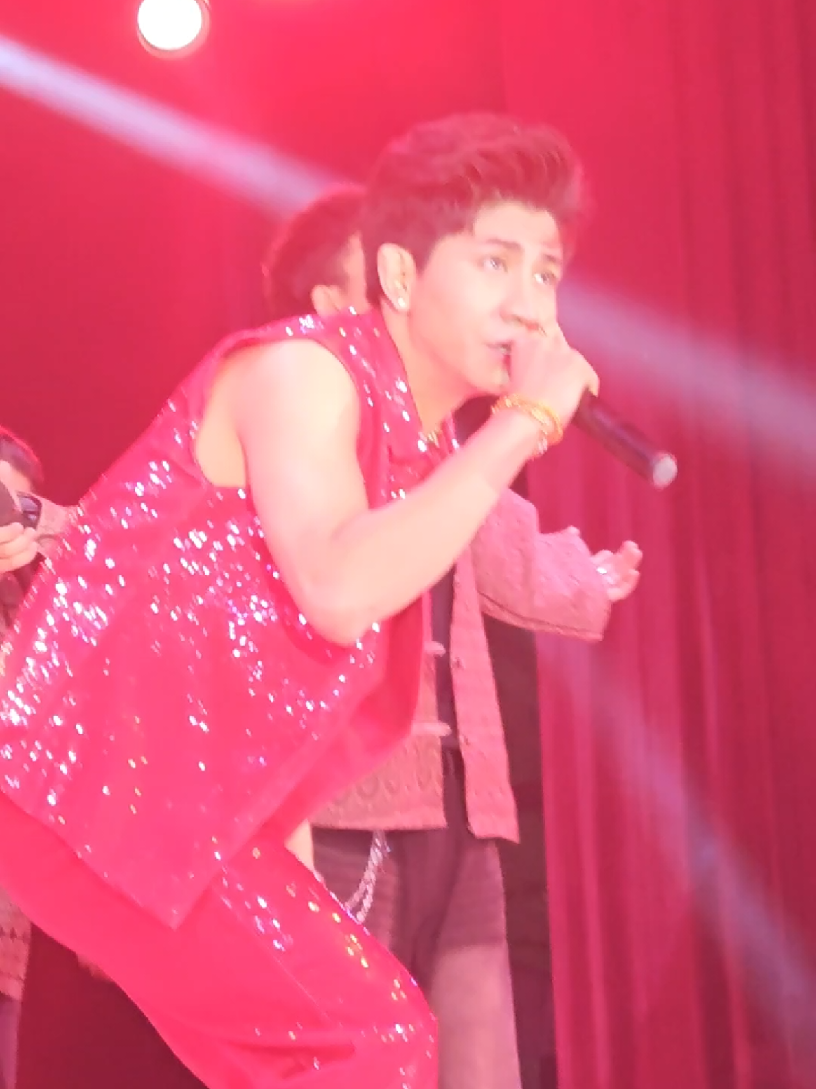 @chaw စမ်းရေမိုး(fan girl)