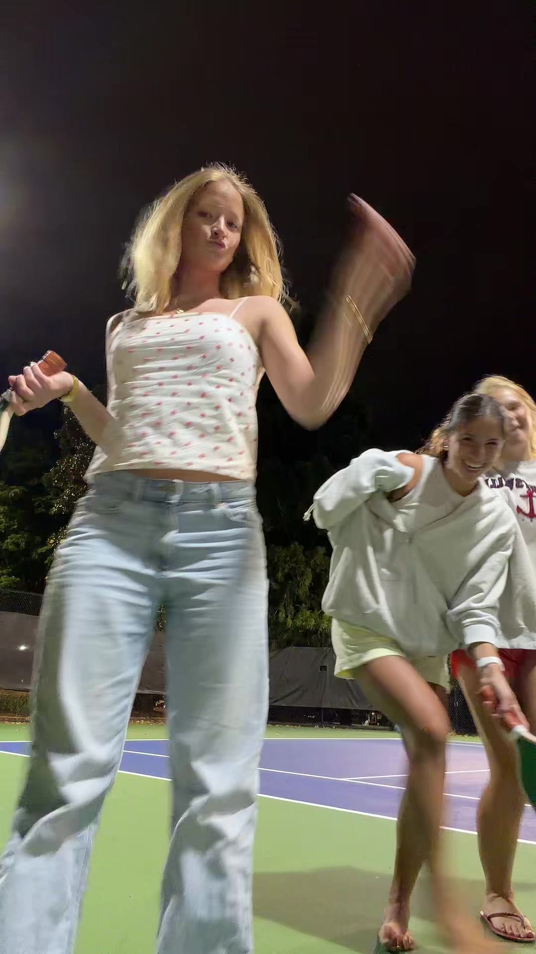 @bella
