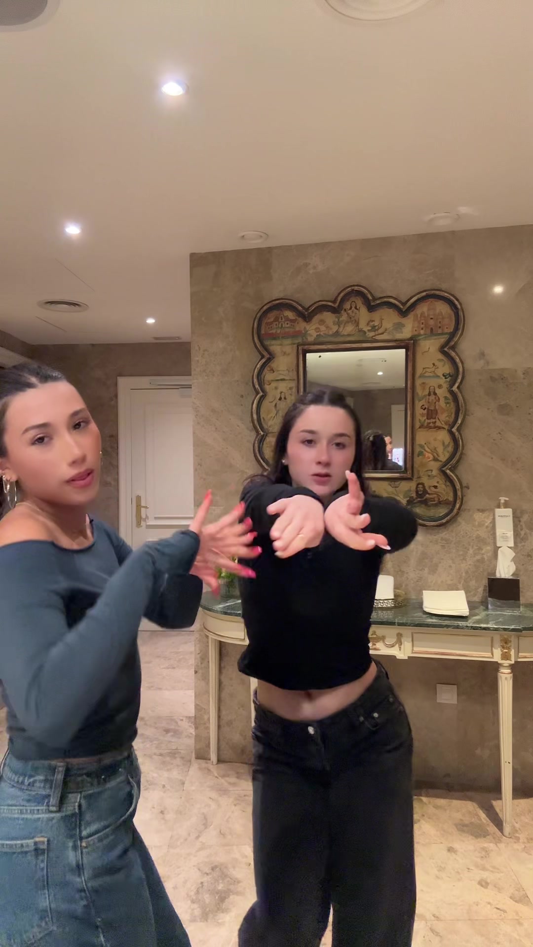 @ella rose
