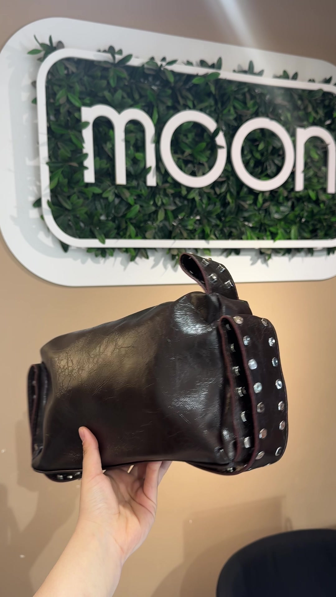 @Moonbutikcom