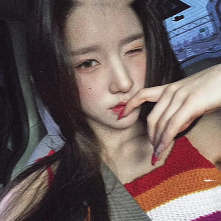 @ᵖˡˢ lesbian heejin