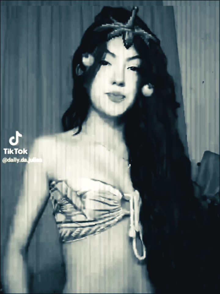 @~{edits da Juju}~