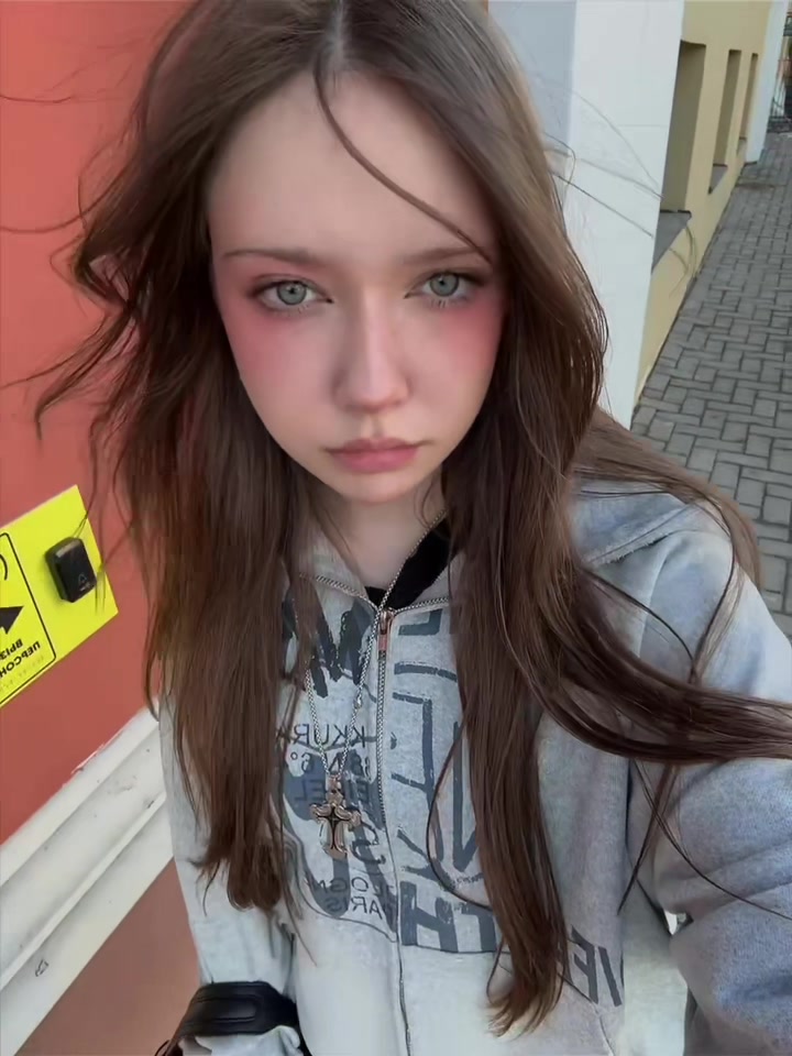 @✧ˇ&bull;