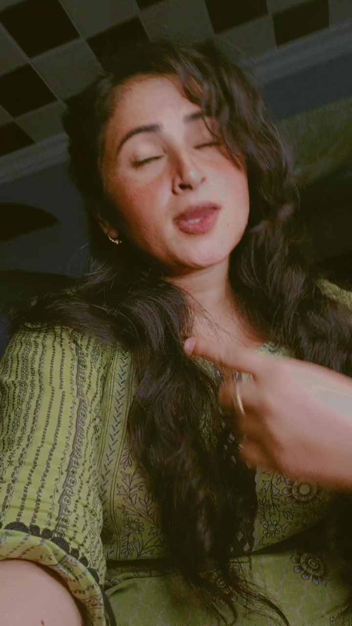 @Farahcreates1