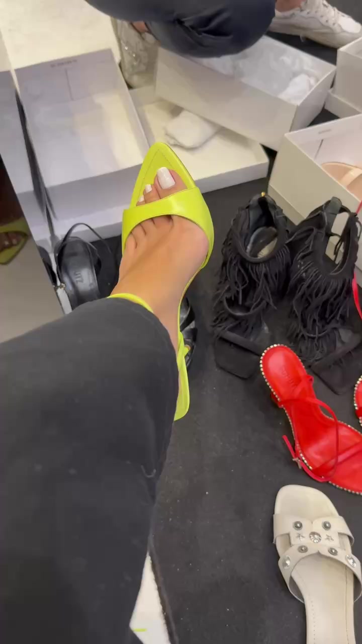 @Ana Feet