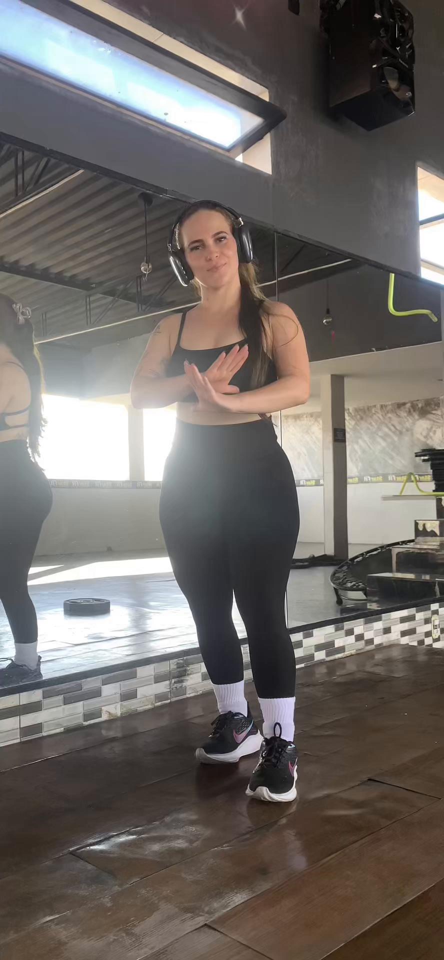 @vannysantos22