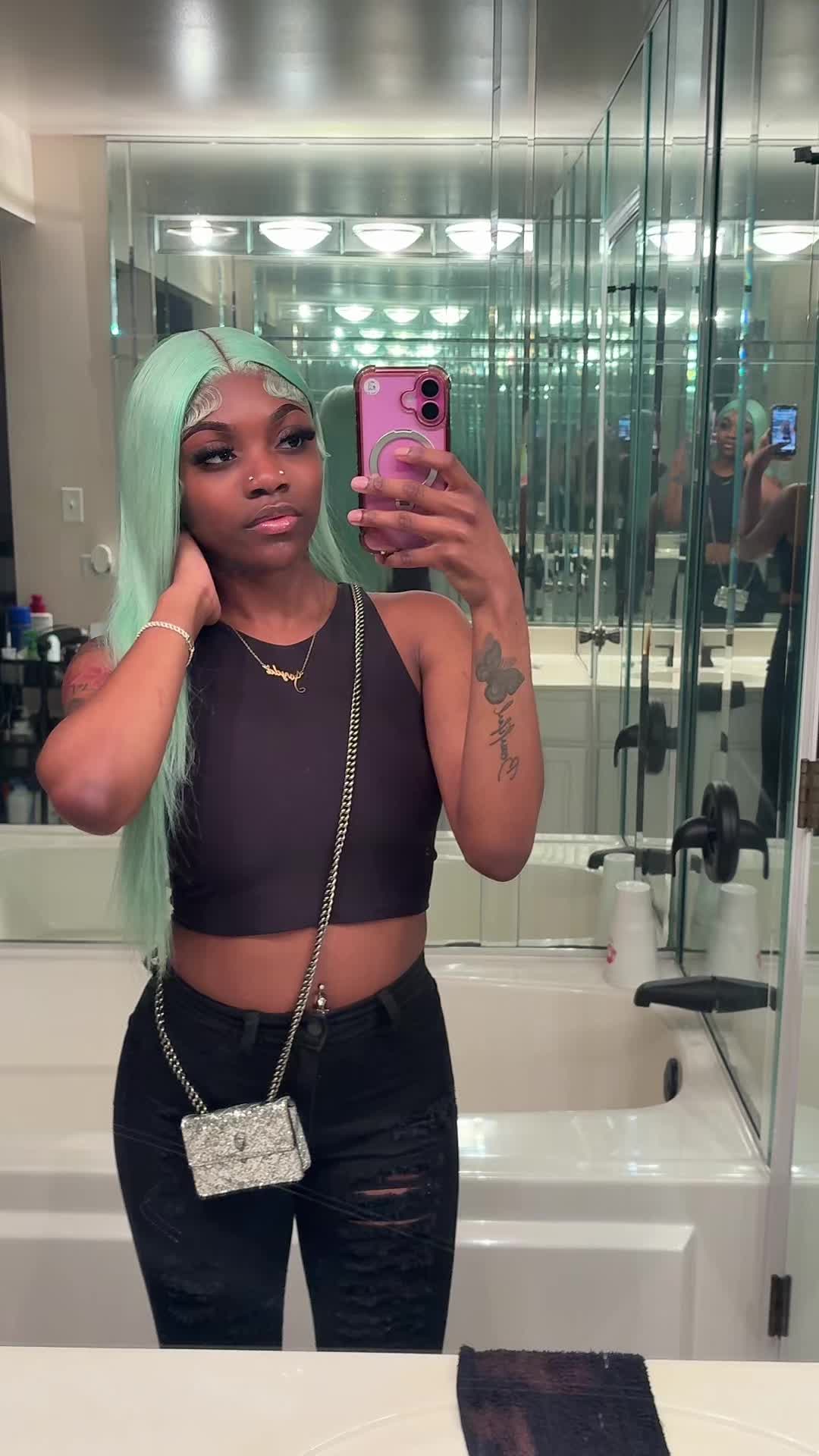 @Theyluvs_jayda🏳️&zwj;🌈