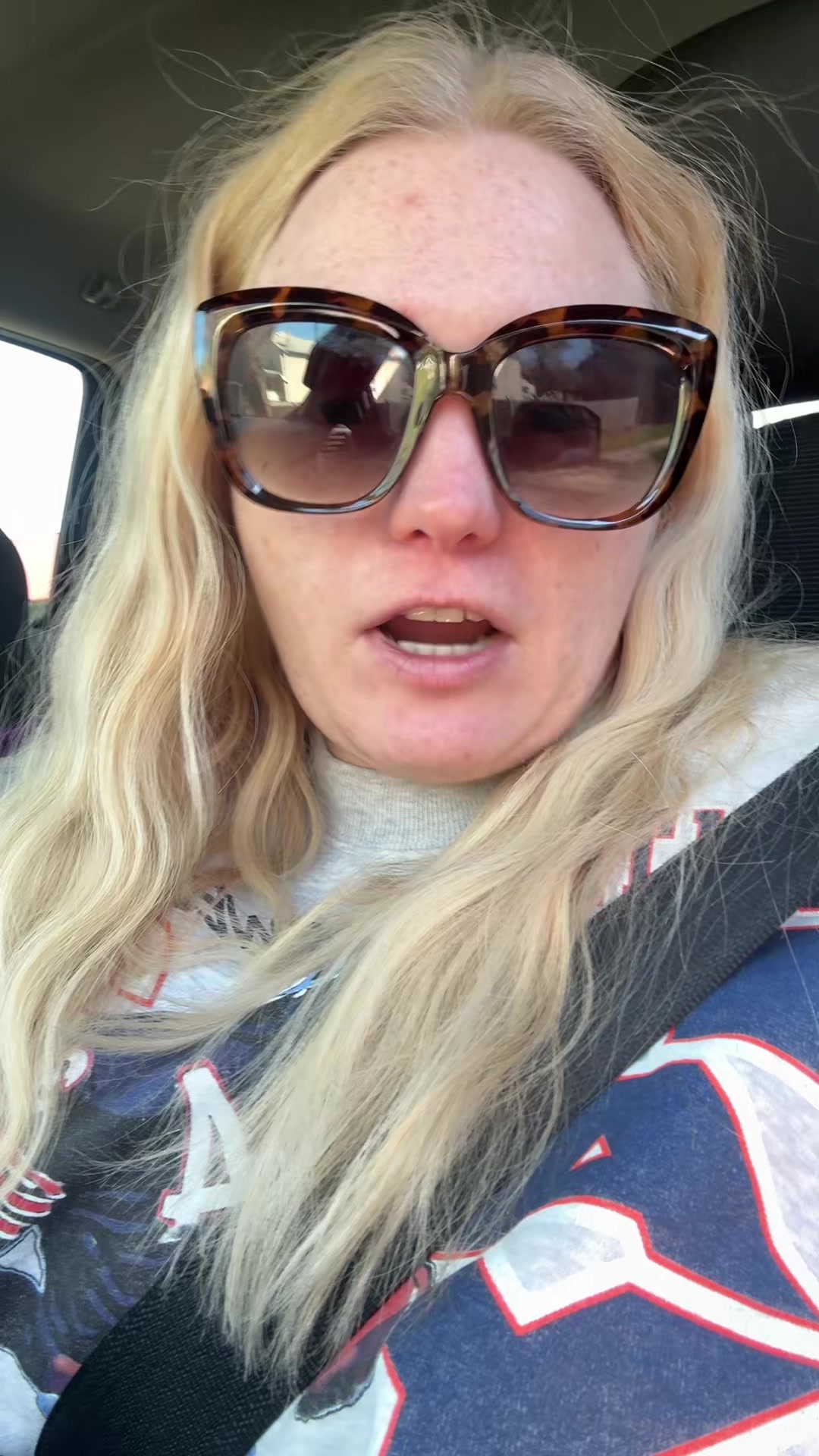 @kikifarrow