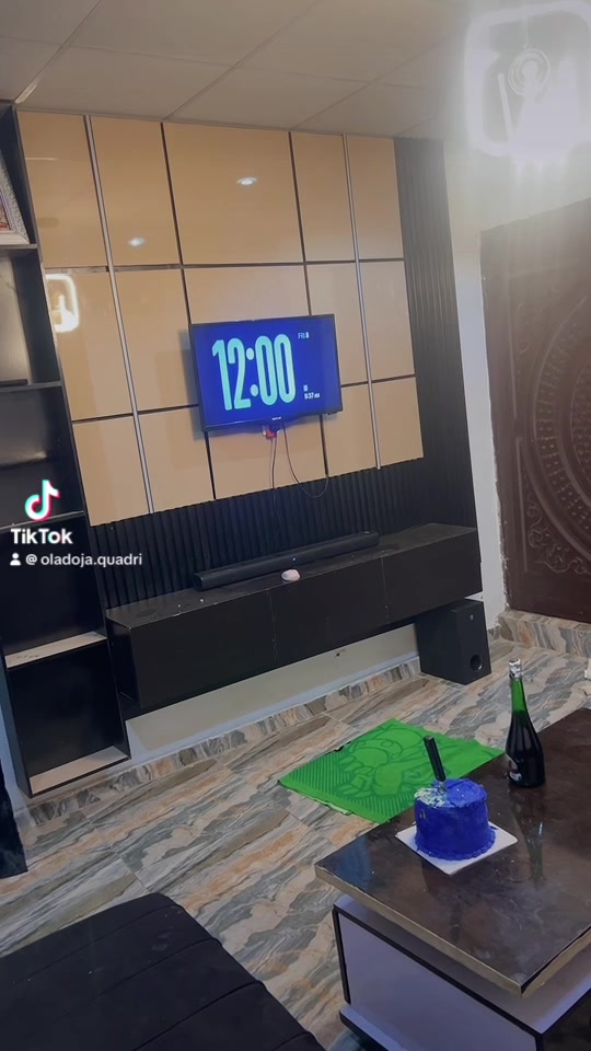 @Kennyfunzd                 🫆