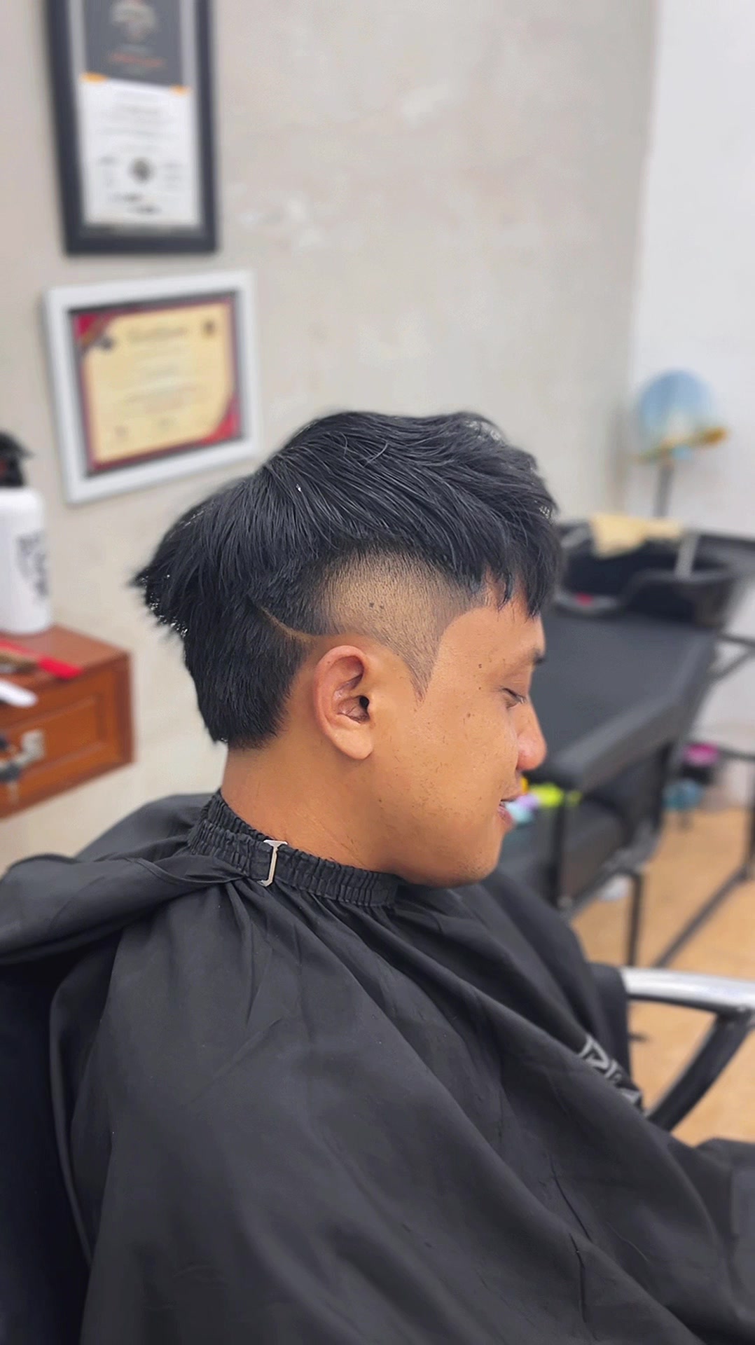 @Nikil 25 barbershop