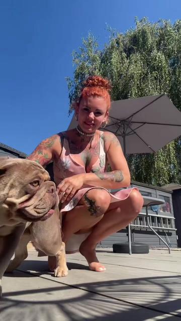 @pinklipslina