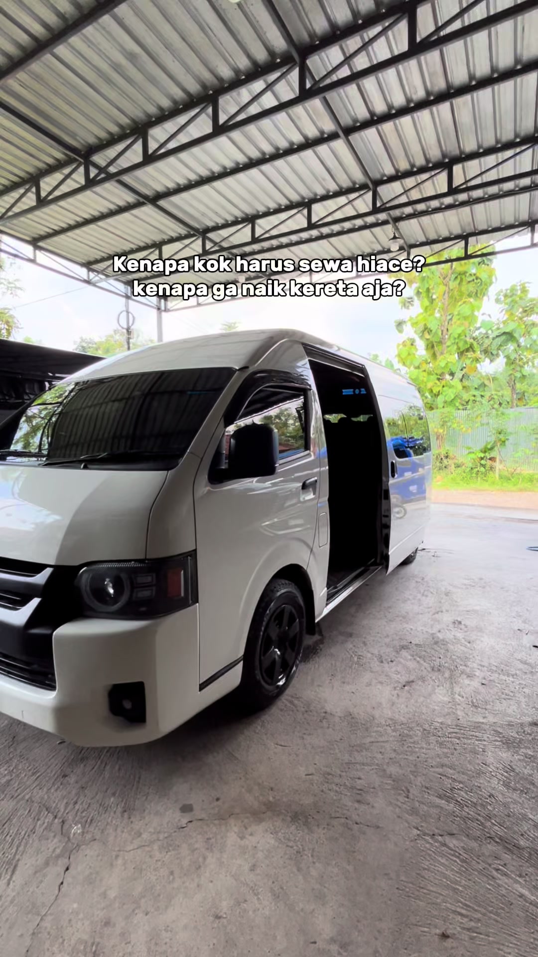 @SEWA HIACE SOLO RAYA