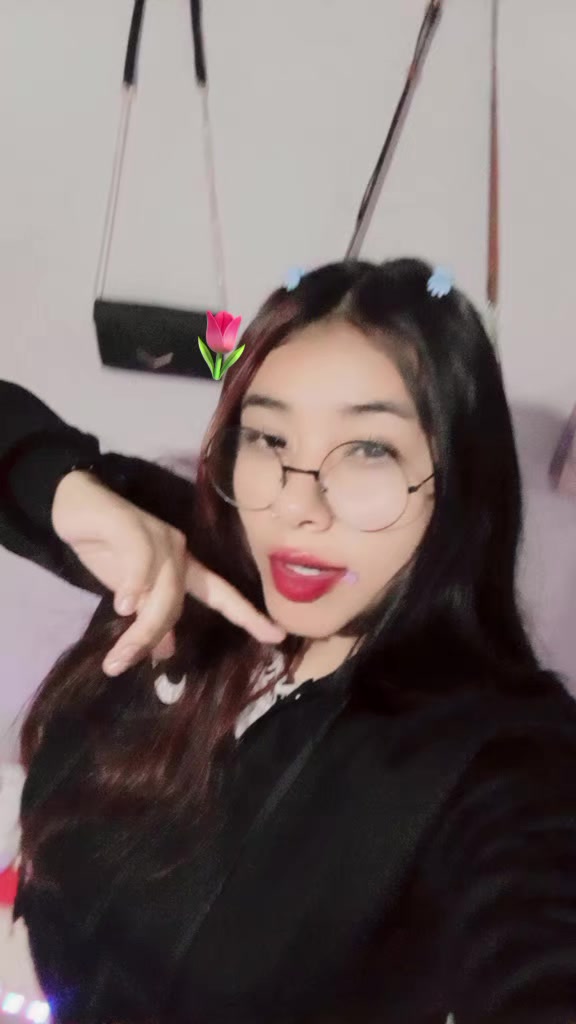 @LORA🌷👸🏻