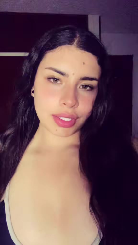 @Angie🥀
