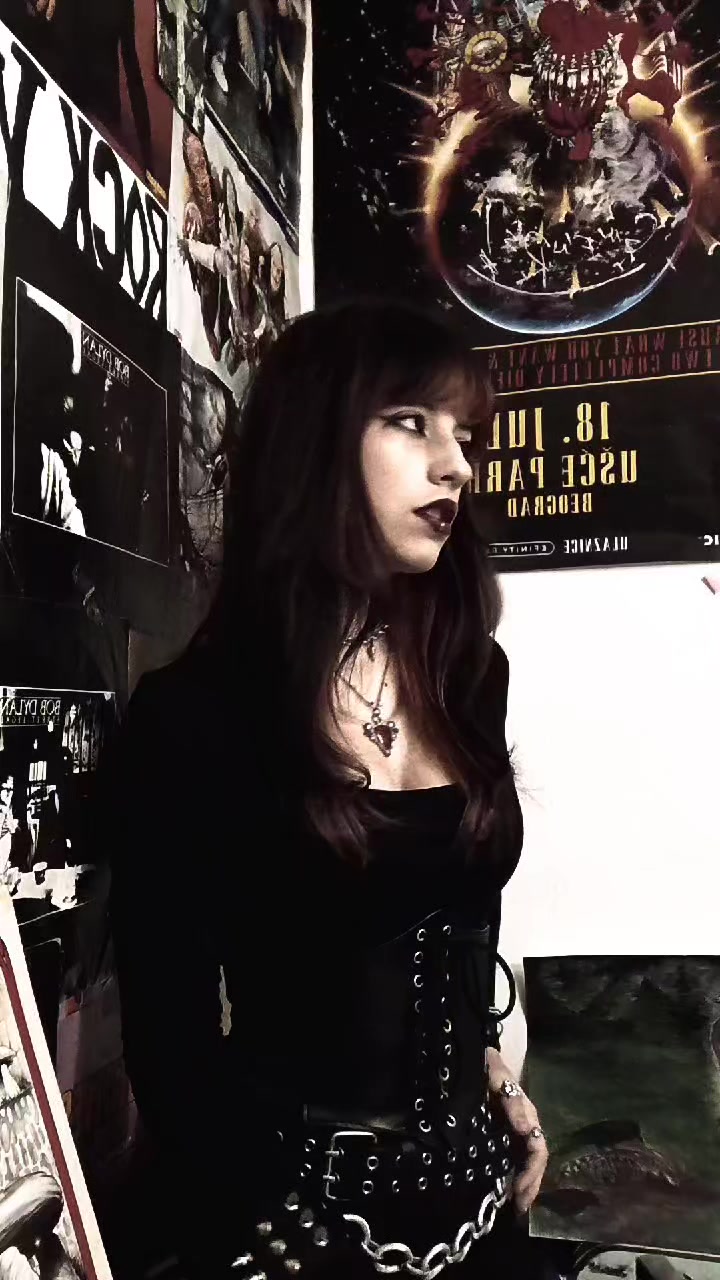 @Emilija🗡️