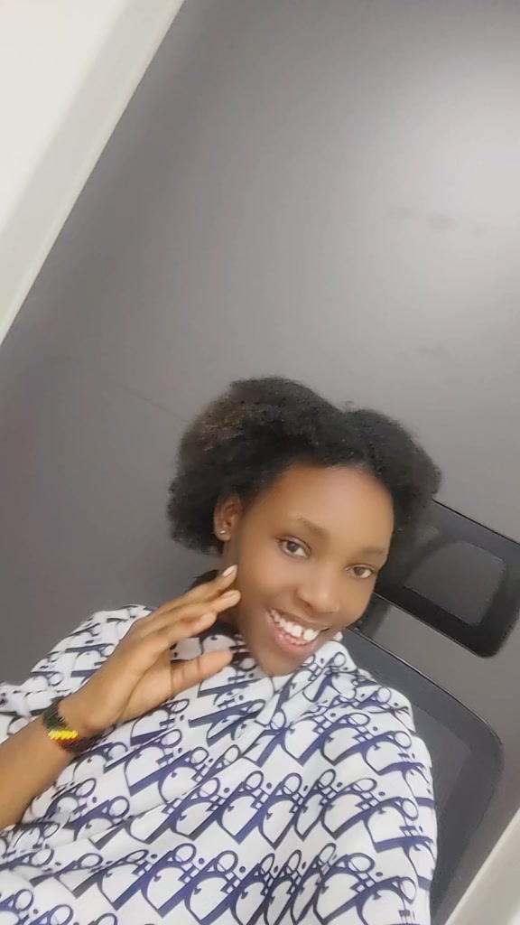 @Niwemfura Sandrine