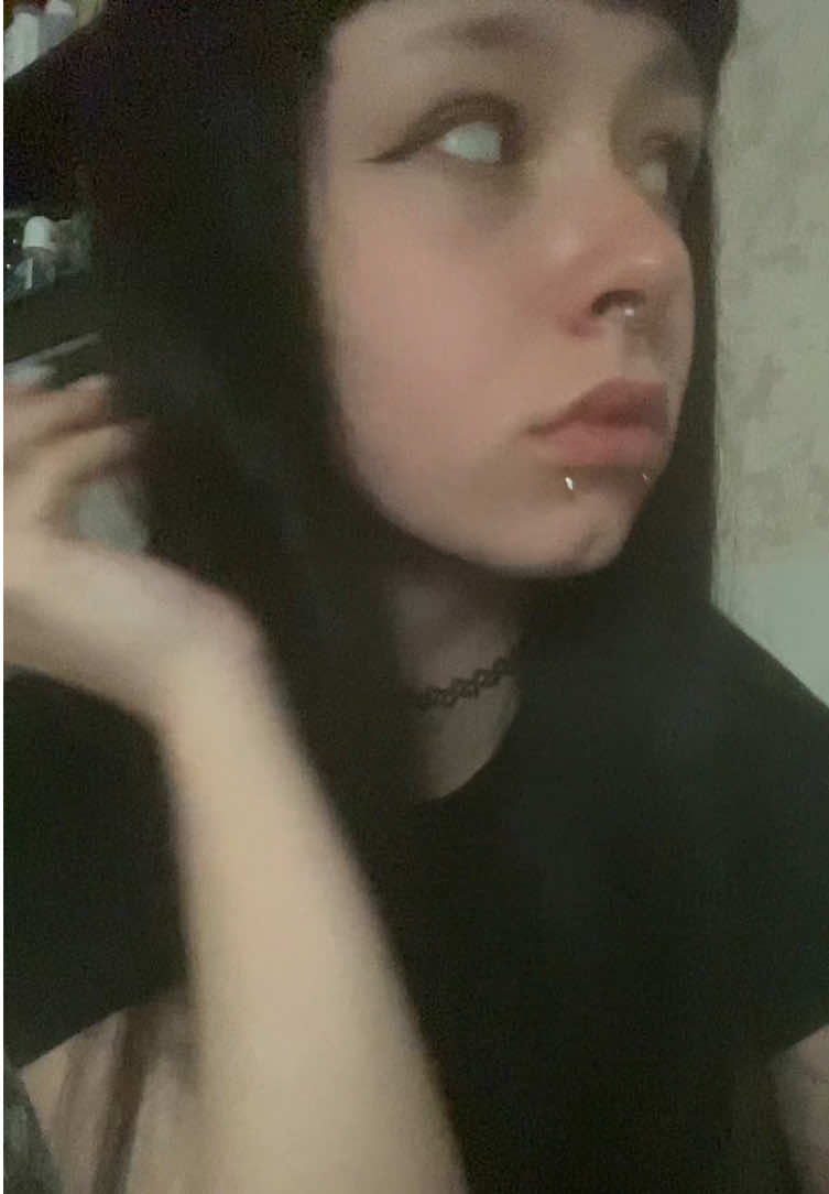 @муха<3
